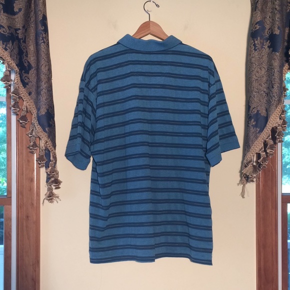 Van Heusen 2XLT Polo in Blues. - Picture 2 of 6